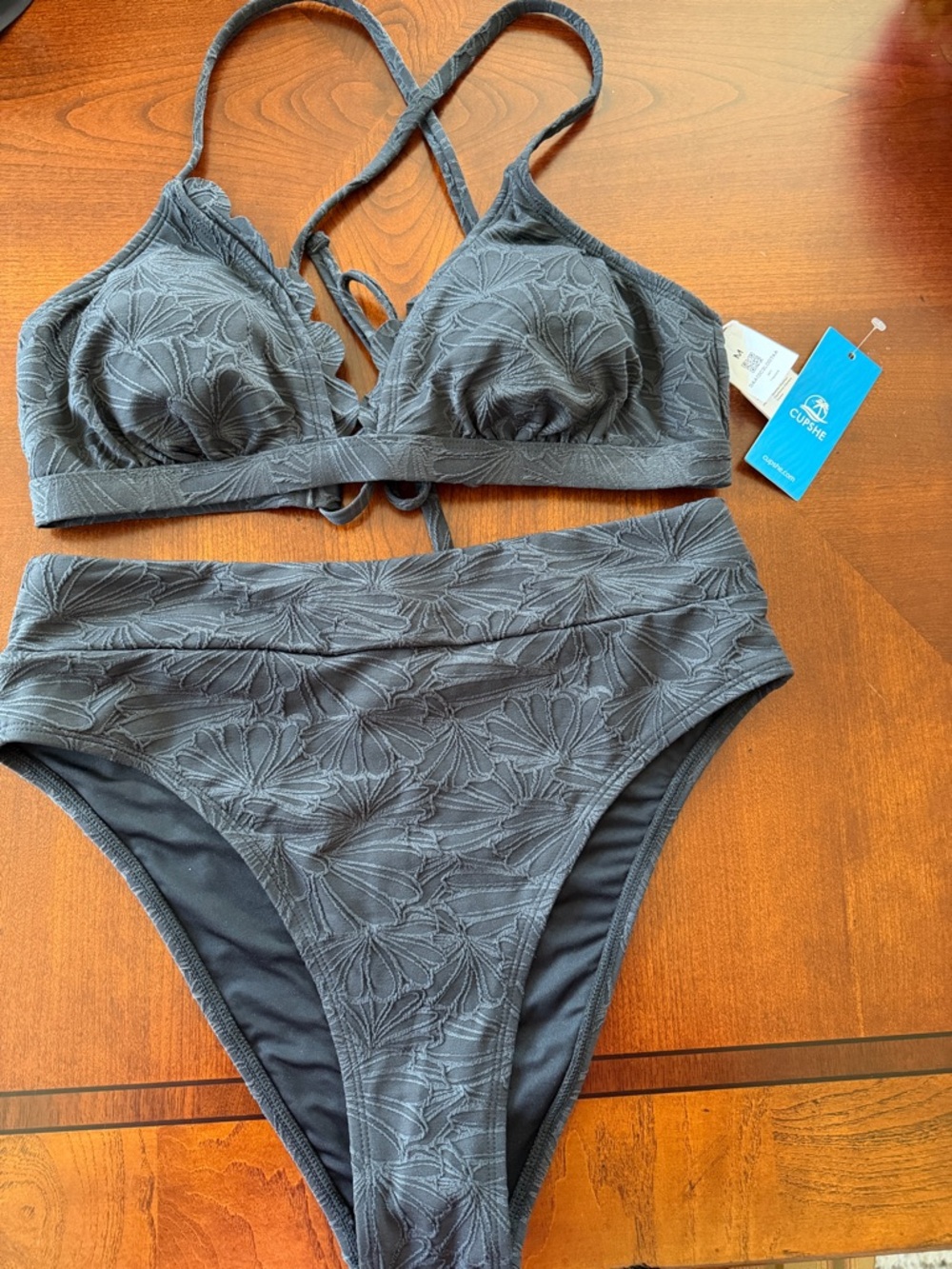 CUPSHE Women's Black Scalloped High-Waist Bikini Set M NWT - Picture 5 of 6